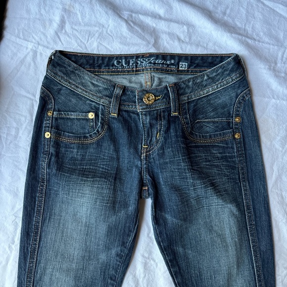 Women’s guess jeans - Picture 4 of 7